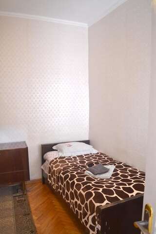 Гостевой дом Guest House ING Тбилиси Бюджетный двухместный номер с 2 отдельными кроватями-4